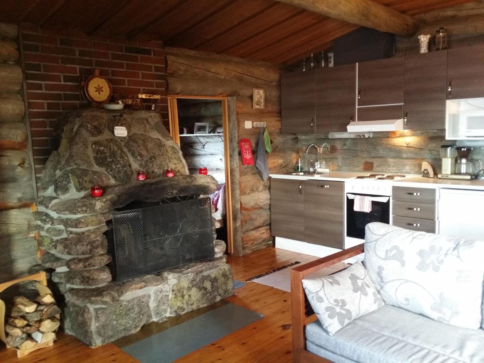 Napapiirin Jaervilomat Hotel Luukonniemi Bilik gambar